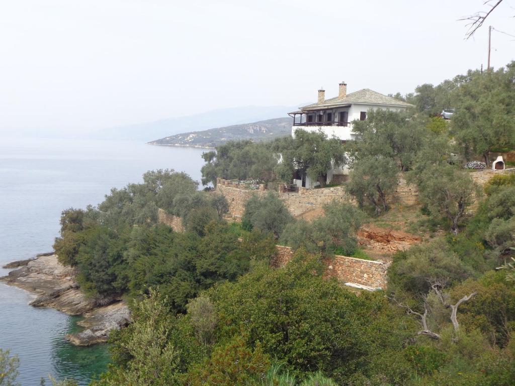 Sea Front Apartment Milina Luaran gambar